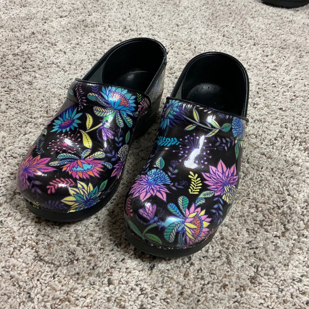 Dansko Professional Black Multi Floral Patent Leather Clogs Womens 39 Shoes